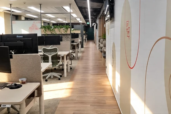 Kancelářské prostory společnosti po pravidelném úklidu