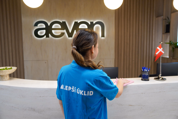 Recepce kanceláří aeven po profesionálním úklidu